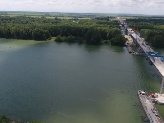 Sleduj dronové zábery na