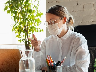 Medička Bibi pomáhala počas