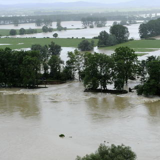 Škody po povodniach odhadujú