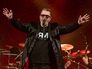 Richard Müller chystá letné