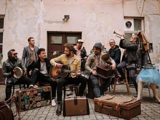 Bystrík so svojou bandou