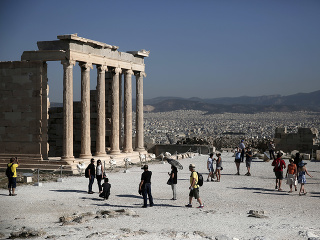 Aténsku Akropolu pre horúčavy