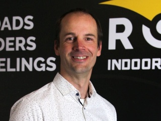 Petr založil platformu, vďaka