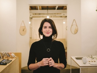 Získala titul Miss, modelingu