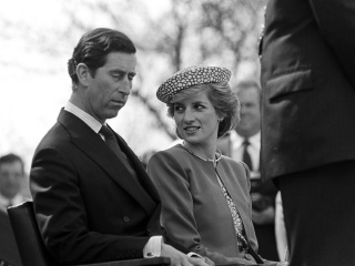 S Charlesom mali komplikovaný