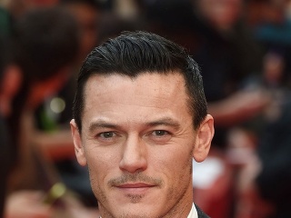 Herec Luke Evans len