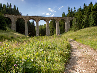 Na snímke Chmarošský viadukt