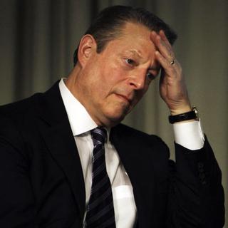 Exviceprezident Gore údajne sexuálne