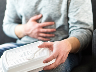 POTRAVINY, od ktorých ruky