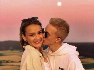 Raper Eso a speváčka