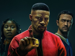 RECENZIA Výbušný Foxx, nepriestrelný