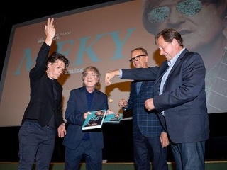 Miro Žbirka mieri z