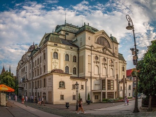 Sleduj dychberúce video, ktoré