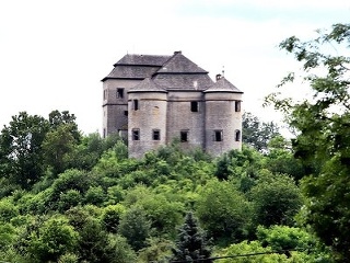 Renesančný kaštieľ v obci