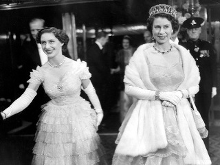 Sestra kráľovnej Alžbety bola