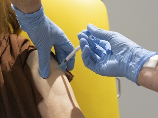 KORONAVÍRUS Testovanie vakcíny pokračuje: