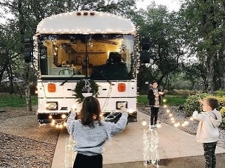 Dom vymenili za autobus