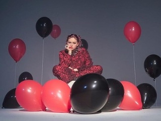 Mladá slovenská speváčka Karin