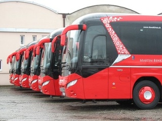 Sedem statočných Neoplan Jetliner