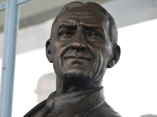 Na snímke odhalenie sochy