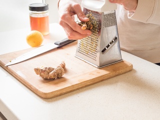 Bolesť hrdla, kašeľ či