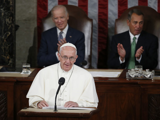 Pápež zagratuloval novozvolenému prezidentovi