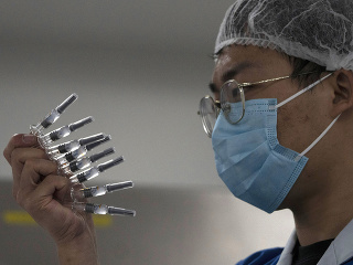 KORONAVÍRUS Čínskou vakcínou proti