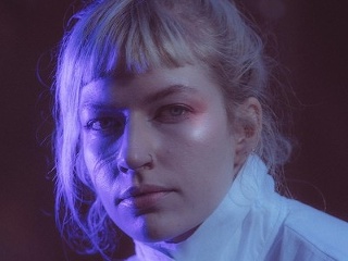 Roky prežila v zahraničí