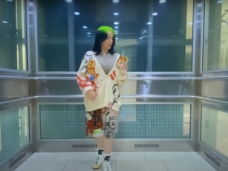 Billie Eilish si vychutnáva