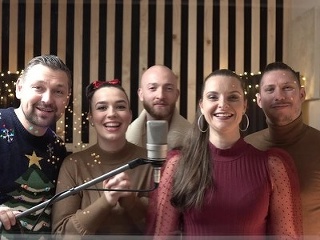 Skupina For You prespievala