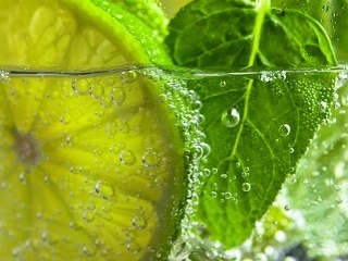 Citrónová voda je OUT: