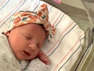 Adoptovali si 27-ročné embryo,