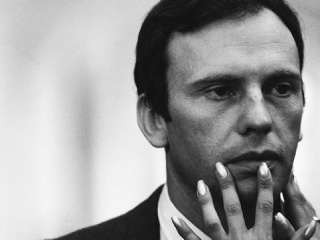 Nenapodobiteľný herec má 90