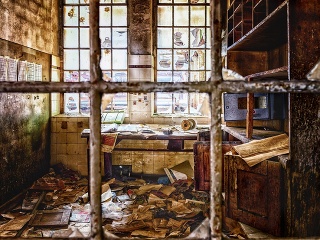 Tisícky kníh zobrali do