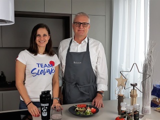 Športovci versus manažéri. Kto