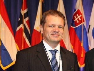 Peter Kmec
