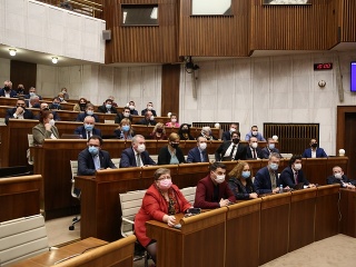 KORONAVÍRUS Parlament po dlhej