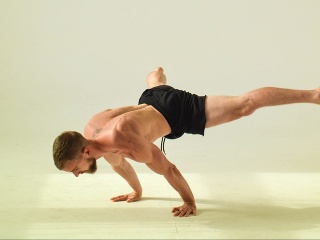 Spojil pračloveka a moderných