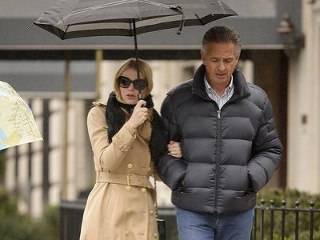 Kitty oznámila zásnuby s