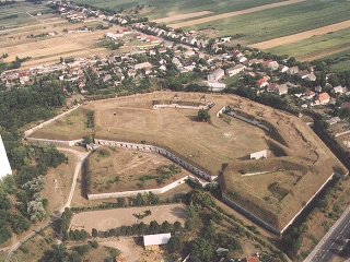 Tento poklad v Komárne