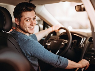 Nové verzus ojazdené auto: