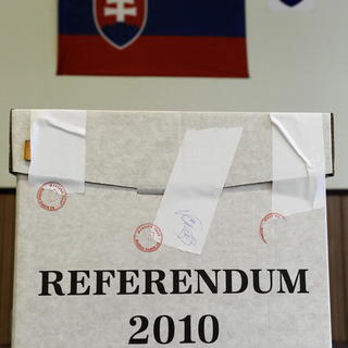 Neoficiálne výsledky: Referendum je