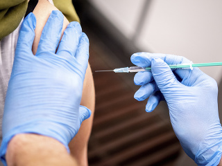 KORONAVÍRUS Francúzsko začne očkovať