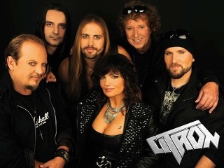 Zomrel frontman heavymetalovej skupiny