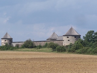 Pevnosť Bzovík musíš rozhodne