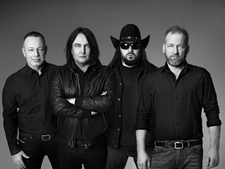 Kapela Lucie zahrá v