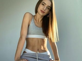 Janka, ktorá je mladšej