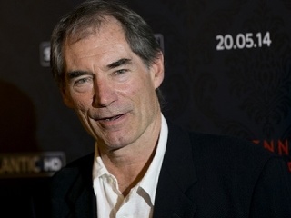 Dvojnásobný Bond a elegán: