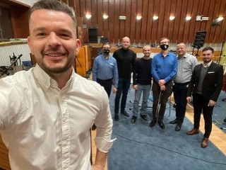 Známi interpreti sa spojili