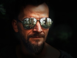 Vyzreté piesne a charizmatický